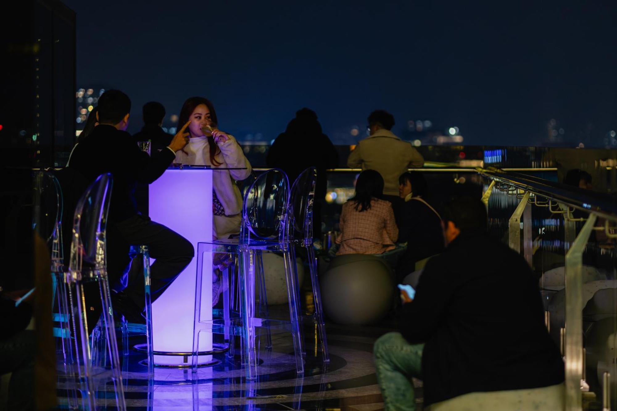 메이 드 빌 올드 쿼터 호텔 하노이 외부 사진 Sky bar at the Ritz-Carlton, Seoul