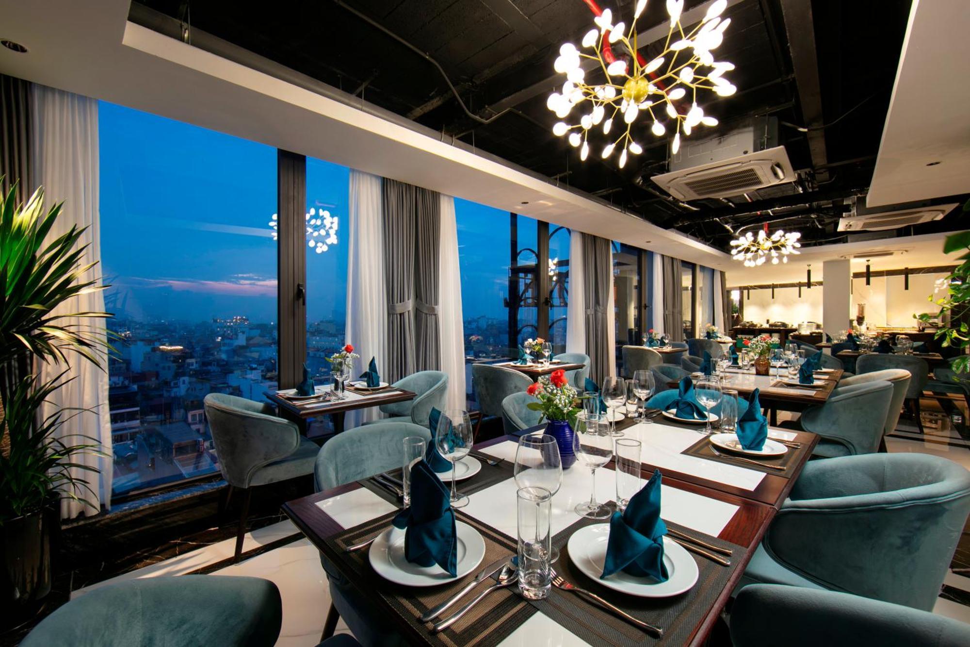 메이 드 빌 올드 쿼터 호텔 하노이 외부 사진 The 360 Restaurant