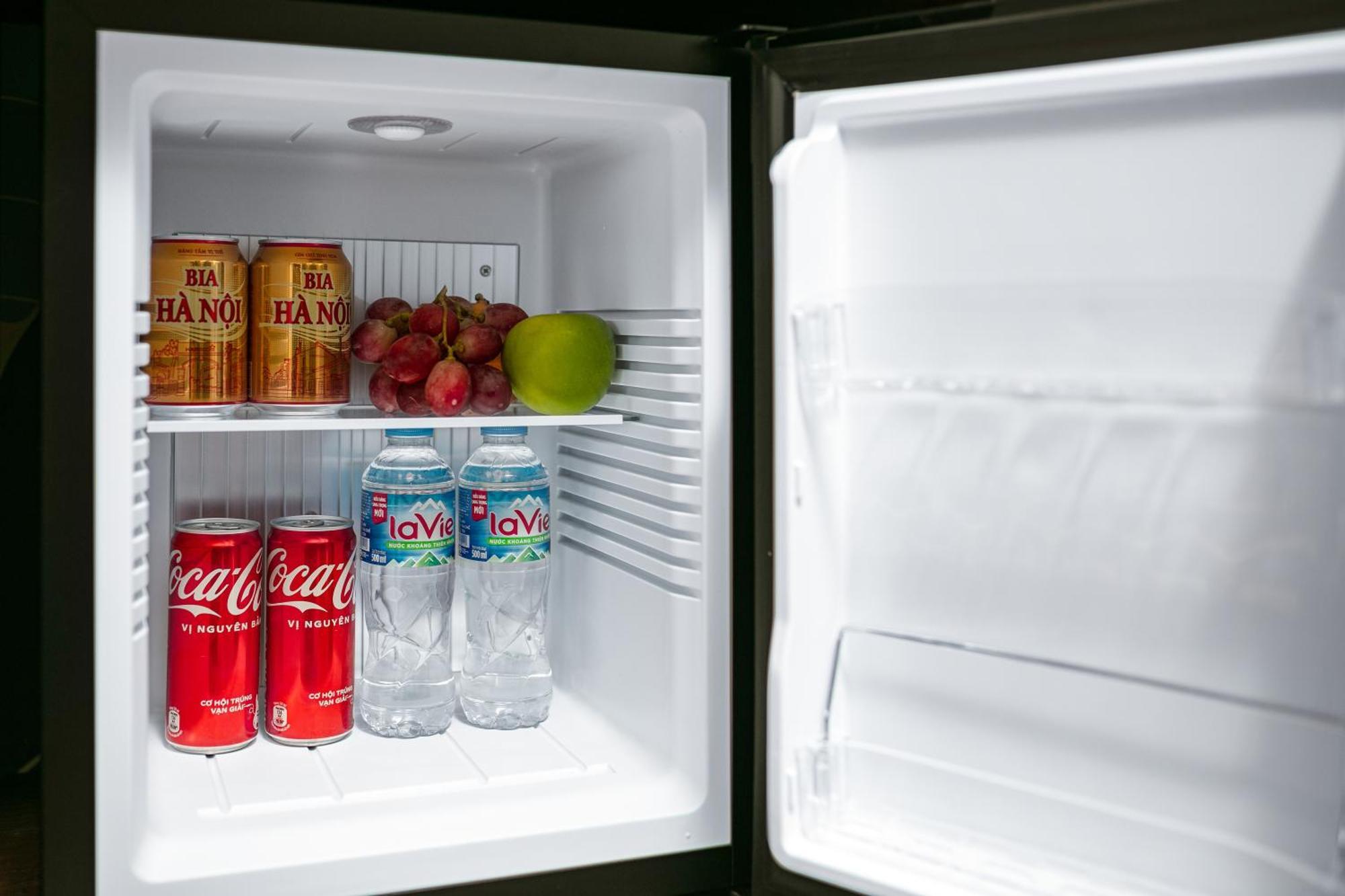 메이 드 빌 올드 쿼터 호텔 하노이 외부 사진 A mini-refrigerator