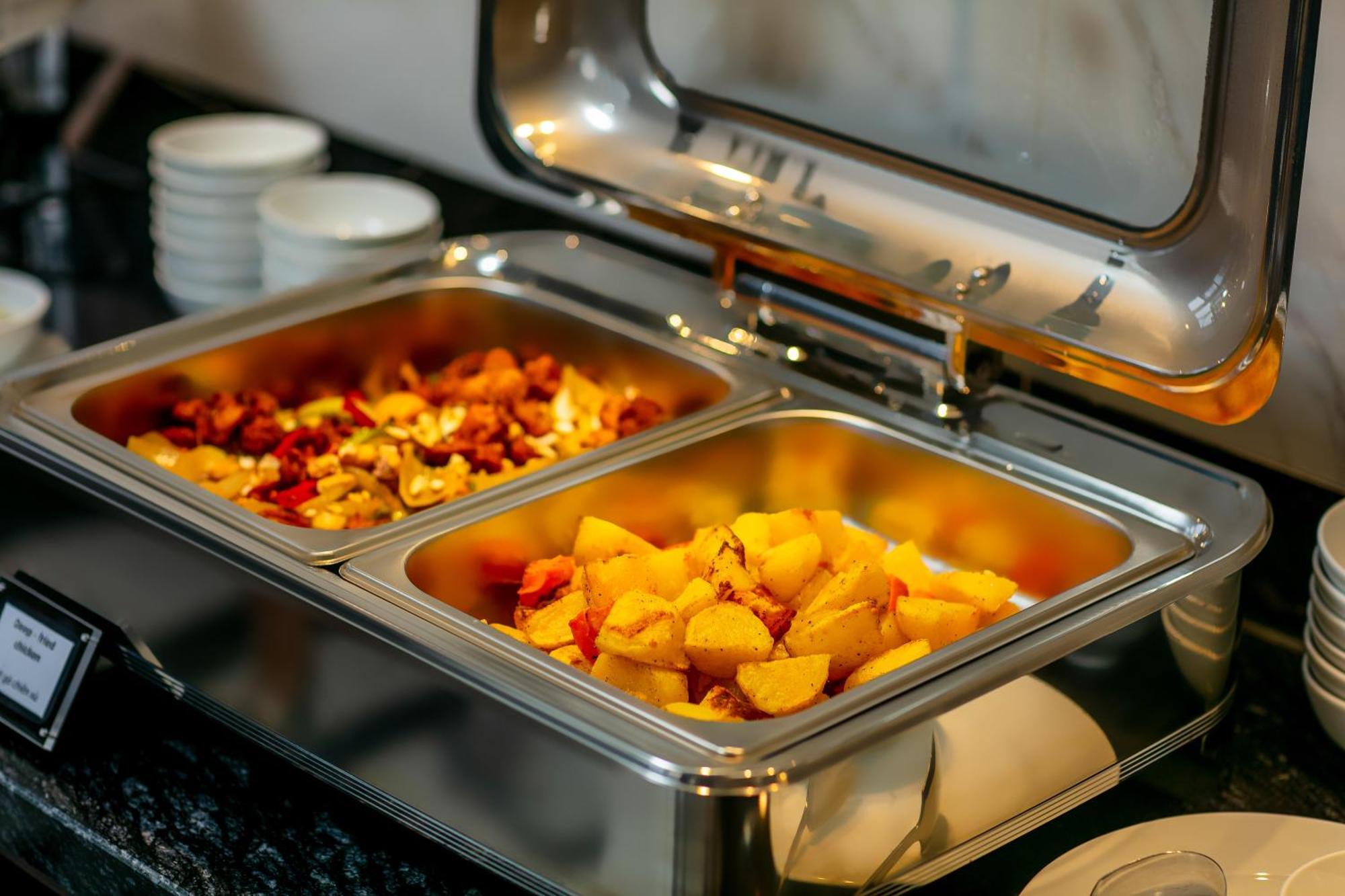 메이 드 빌 올드 쿼터 호텔 하노이 외부 사진 A chafing dish