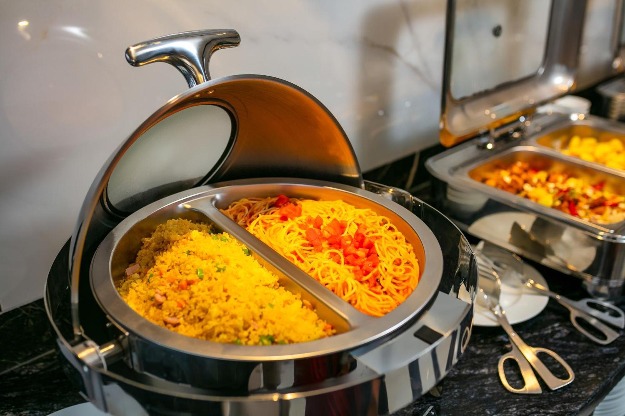 메이 드 빌 올드 쿼터 호텔 하노이 외부 사진 A chafing dish