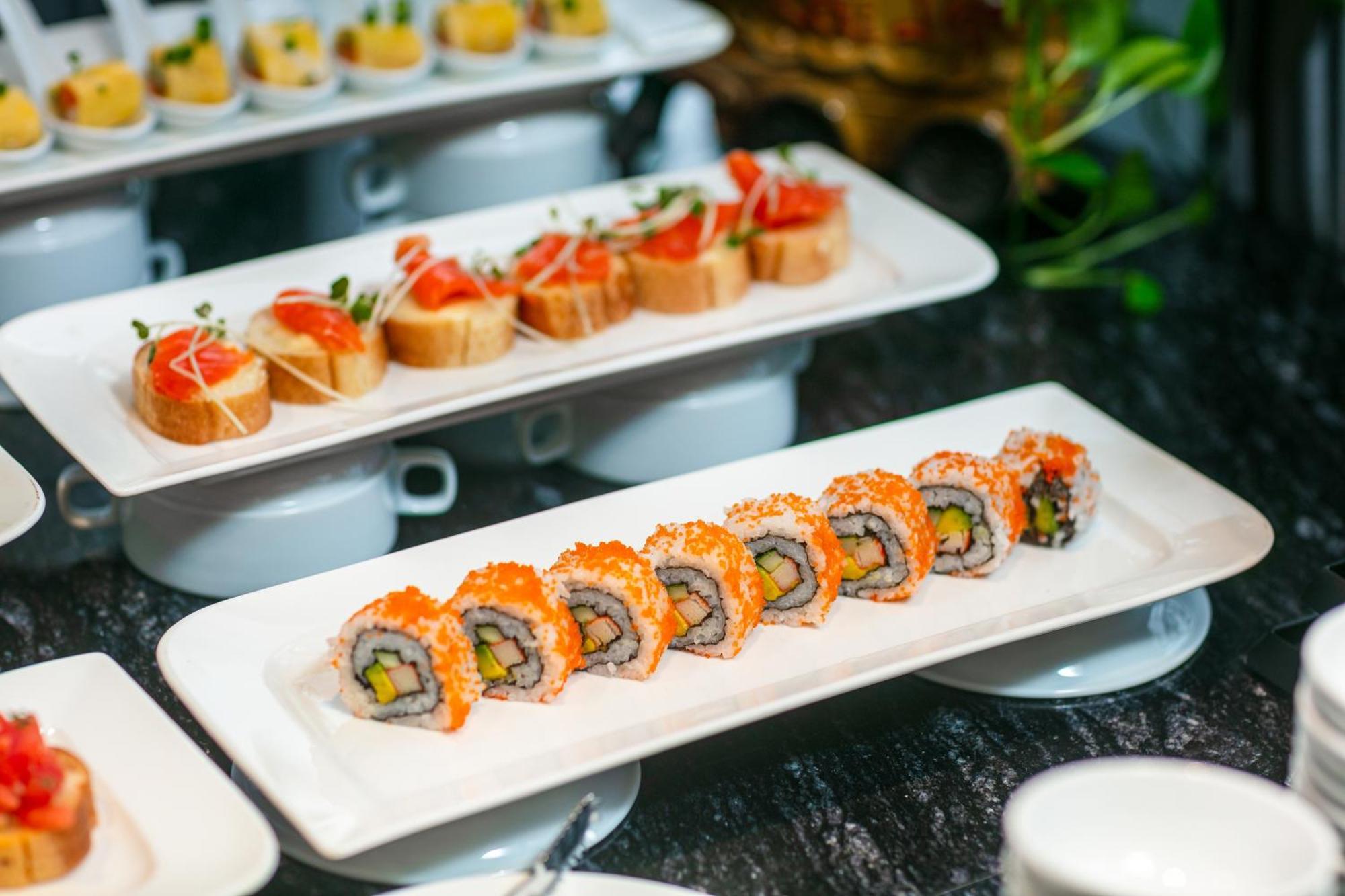 메이 드 빌 올드 쿼터 호텔 하노이 외부 사진 California roll